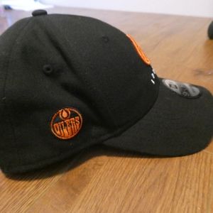 Snapback Oilers hat black and orange with new logo